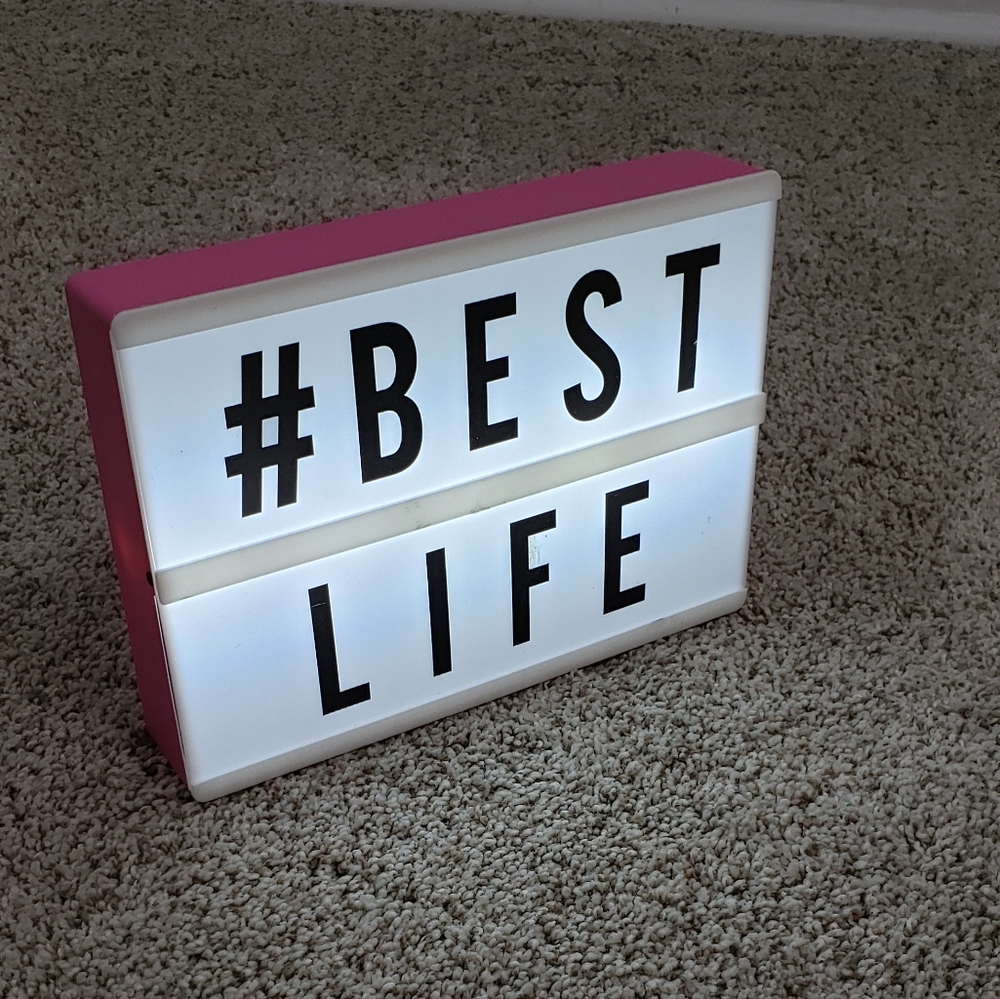 Light up BEST LIFE sign